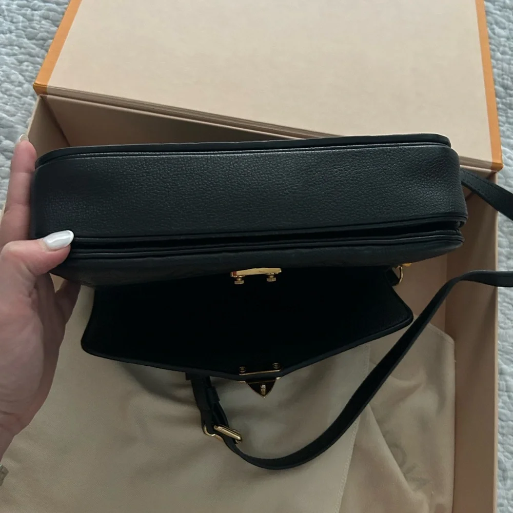 Louis Vuitton Pochette Metis Black Leather - Picture 6 of 11